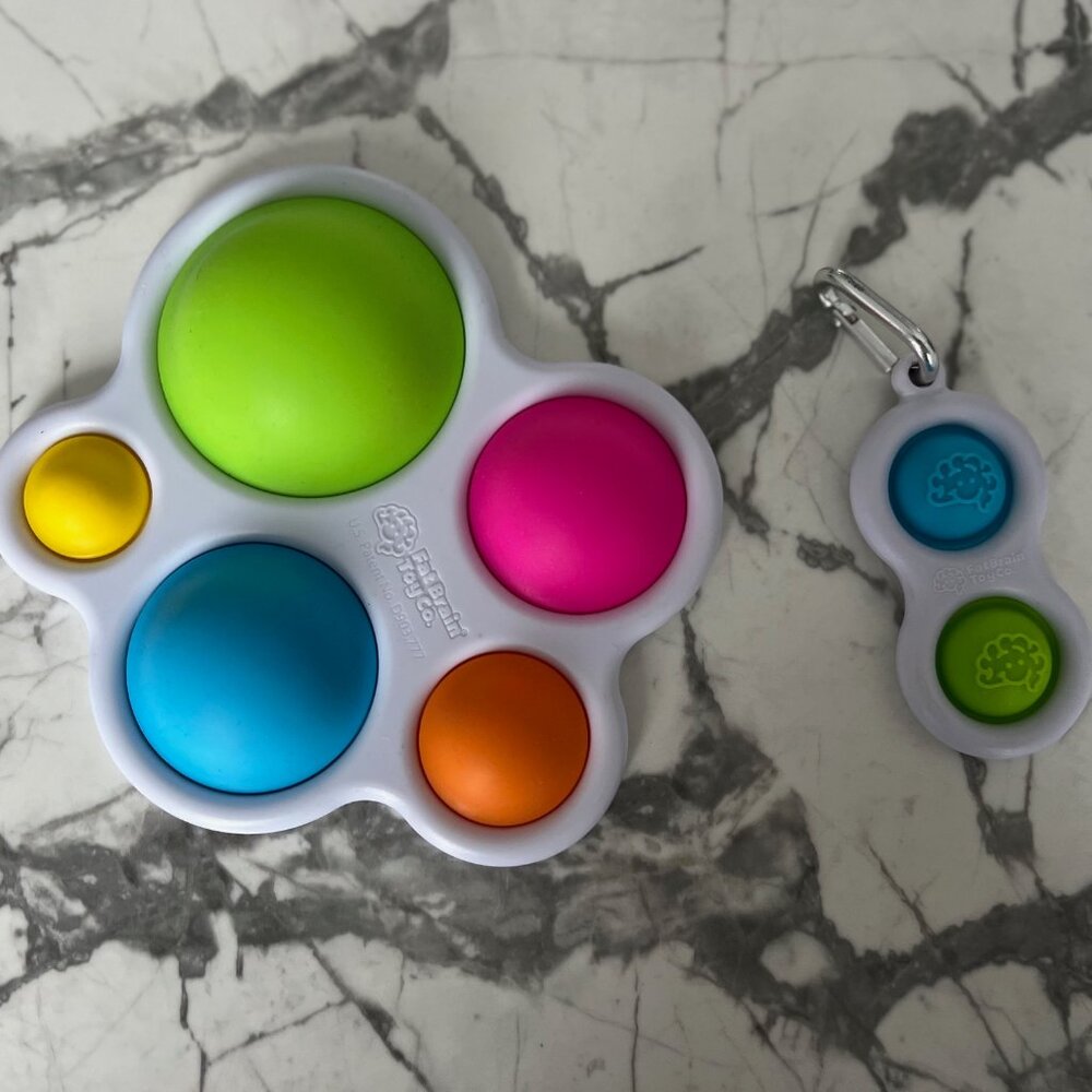 POP ITS Set of 2 Fat Brain Toys Dimpl Sensory Toy & Key Chain w/ FREE GIFT